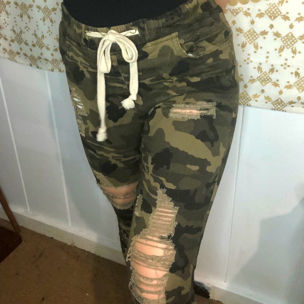 Jeans Wear House Army Print Pants